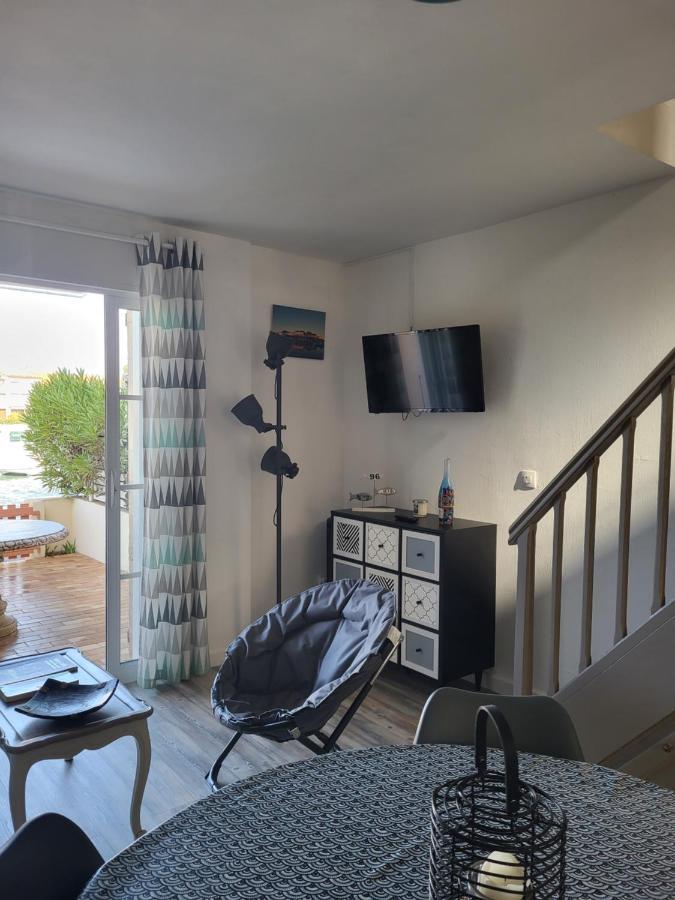 Villa Aux Capellans Sur La Marina Pour 4 Personnes - Vue Marina - Parking - Plage A 5 Min A Pied Saint-Cyprien  Exterior photo